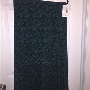 Lularoe Maxi Skirt L BNWT grn & blk spiral pattern